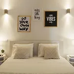 Local Apartment *