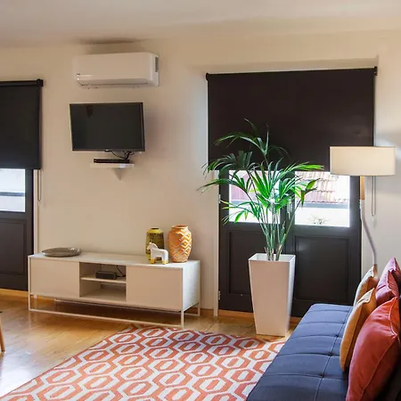 アパート オポルト ローカル スタジオズ