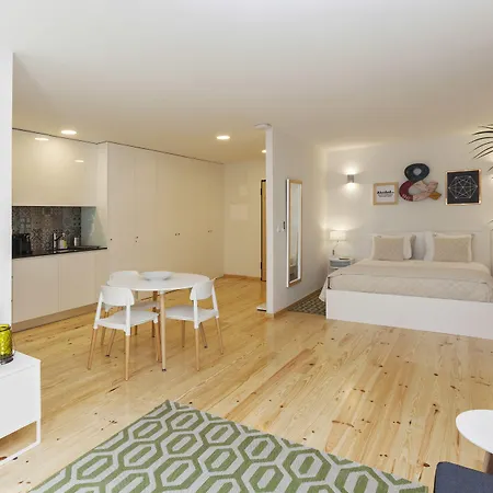 オポルト ローカル スタジオズ *