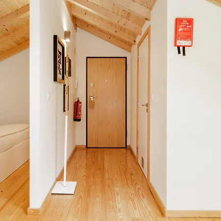 オポルト ローカル スタジオズ * ポルト