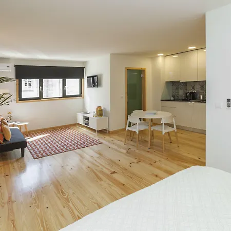 オポルト ローカル スタジオズ * ポルト