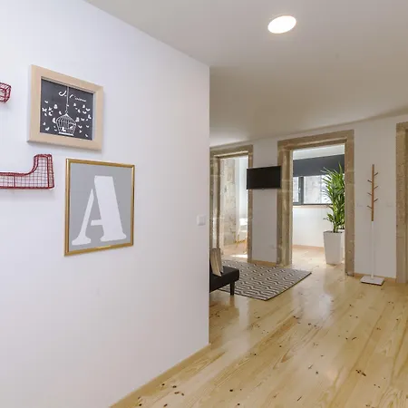 オポルト ローカル スタジオズ * ポルト