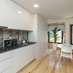 Local Apartmán *