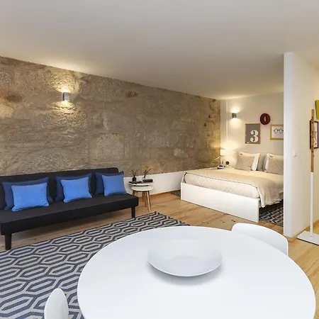 오포르토 로컬 스튜디오 *