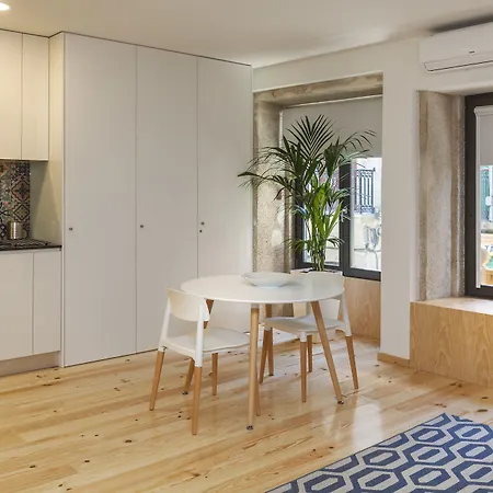 오포르토 로컬 스튜디오 *